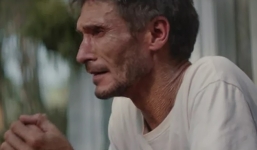 Xúc động với quảng cáo 'cho đi và nhận lại' của nhà mạng Thái Lan