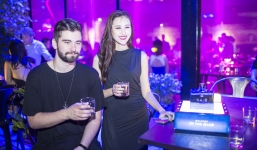 Hà Lade đẹp rạng rỡ bên DJ Top 30 thế giới