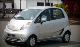 Ô tô Ấn 100 triệu về Việt Nam - giá thực sự hấp dẫn?