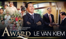 Đại gia Việt dùng xe bò chở tiền, xây hầm chứa 1000 cây vàng