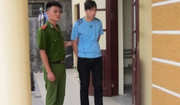 Đến nhà nghỉ lấy tiền, cô gái bị bạn trai giở trò đồi bại