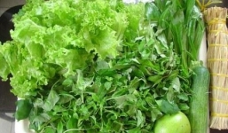 Những đối tượng tuyệt đối không nên ăn rau sống