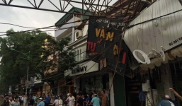 Nhân chứng vụ sập cần cẩu ở Hà Nội: 'Tia lửa bắn văng tung tóe'