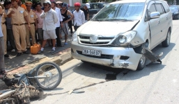 Ô tô tông chết người rồi bỏ chạy, kéo lê xe của nạn nhân cách hiện trường 3km