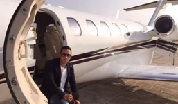 M.U thuê hẳn chuyên cơ chở tân binh Depay đến Manchester