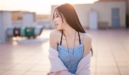 Hotgirl quyến rũ buôn quần áo kiếm 70 triệu/tháng