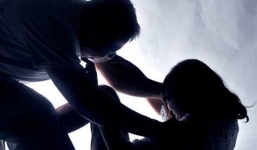 Chở cô gái ngang qua nghĩa địa, gã xe ôm lộ nguyên hình 'yêu râu xanh'