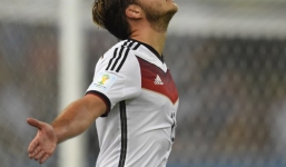 M.U muốn có Goetze ngay trong mùa hè