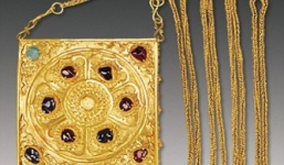 Phát hiện ngôi mộ cổ chứa đầy vàng ròng