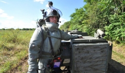 Video: Xem robot chiến đấu Nga phá hủy xe tăng, mục tiêu giả định