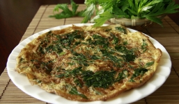  Những người không được ăn trứng gà ngải cứu