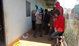 Nam thanh niên tử vong trong căn phòng loang máu