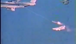 Khủng khiếp tên lửa đạn đạo Minuteman bắn từ máy bay