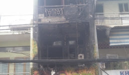 TP.HCM: Tiệm cà phê bốc cháy, hàng chục người hoảng loạn