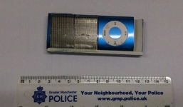 Anh: Trộm tiền từ ATM chỉ bằng iPod Nano và một miếng nhựa