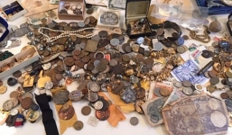 Bán “đồng nát”, lỡ tay bán mất nhẫn, kim cương 300 triệu