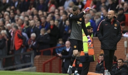 Video: De Gea chia tay CĐV, Van Gaal tê tái cõi lòng