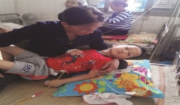 Trả thù bị phụ tình, mẹ đẻ đánh con 5 tuổi vỡ gan?