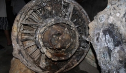 Cận cảnh vật thể 'lạ' nghi đuôi máy bay chiến đấu Su-22