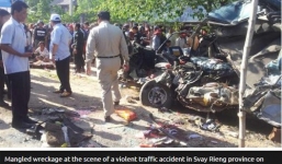 Xe khách Việt Nam gặp tai nạn thảm khốc ở Campuchia, ít nhất 21 người chết