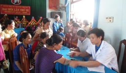 Khám bệnh, cấp thuốc miễn phí cho người dân vùng cao Quảng Bình