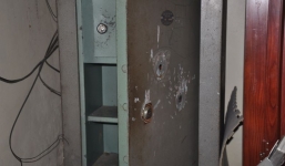 Con trai dọa giết mẹ, phi tuýp sắt vào công an vì không xin được tiền