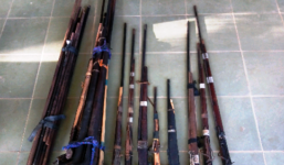 Dùng súng bắn chết người vì tưởng… khỉ đang ngồi trên cây