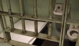 Trại giam phải thả tù nhân vì... hết thức ăn