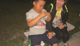 Bố ruột cùng mẹ kế bạo hành con trai 9 tuổi phải nhập viện tâm thần?