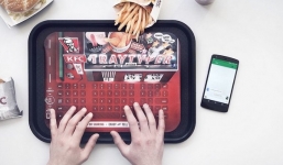 KFC giới thiệu bàn phím độc đáo dành cho người thích vừa ăn vừa chat