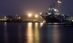 Chiến hạm Mistral sắp thành nơi trú ngụ của người nhập cư?