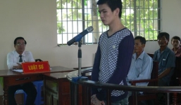 Vác mã tấu đi chém người, nam thanh niên bị đâm chết