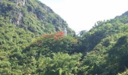 “Học sinh lên núi làm chuyện người lớn”: Đó là sự xúc phạm