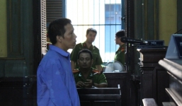 Cha giở trò đồi bại với con gái lĩnh án chung thân