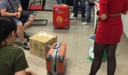 Khách tố vali bị phá, mất cả kg hành lý khi bay từ Bangkok về VN