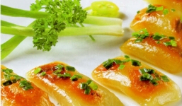 Cách làm bánh bột lọc hấp lá chuối thơm ngon tại nhà