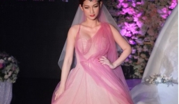 MC Quỳnh Chi tái xuất diện váy cưới gợi cảm sau biến cố hôn nhân