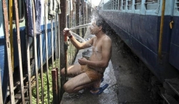 Video: Nắng nóng lịch sử, hơn 700 người thiệt mạng