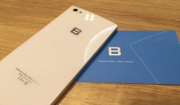 Trên tay Bphone: Đẹp, tinh xảo, giá 9,99 triệu đồng