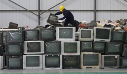 Bắt đầu thu hồi ti vi, điện thoại, máy tính thải loại từ tháng 7/2016