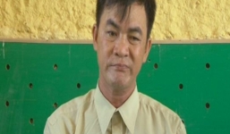 Phía sau vụ người bán vé số đốt đô la giả để xả xui