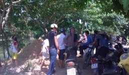 Hoảng hồn phát hiện thi thể nam thanh niên mặt đầy máu trôi trên sông