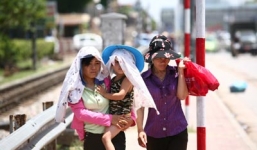 Nắng nóng gay gắt còn kéo dài trong 10 ngày tới