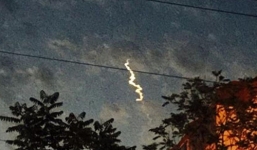 Trung Quốc: Xuất hiện vệt sáng lạ nghi là UFO