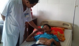 Uống nhầm axit vì tưởng là rượu, toàn bộ dạ dày bị teo nhỏ như trái cau