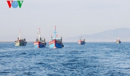 Tàu cá Bình Định bị cảnh sát biển Trung Quốc phun vòi rồng tấn công