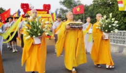 Toàn cảnh lễ rước mừng Đại lễ Phật đản tại Cố đô Huế