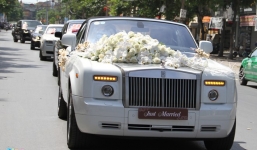 Choáng với dàn Rolls-Royce siêu sang và môtô 3 bánh đi rước dâu ở Nghệ An