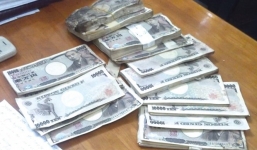 Vụ 5 triệu Yen: 'Tỷ phú ve chai' nhận tiền