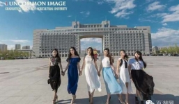 Ảnh kỉ yếu nữ sinh chân dài hút hồn dân mạng